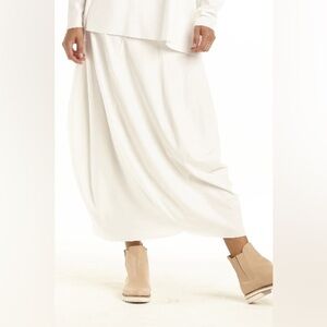 Planet by Lauren G cream stretch globe skirt S new